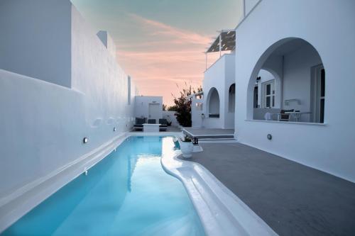 boutique hotels in Perissa