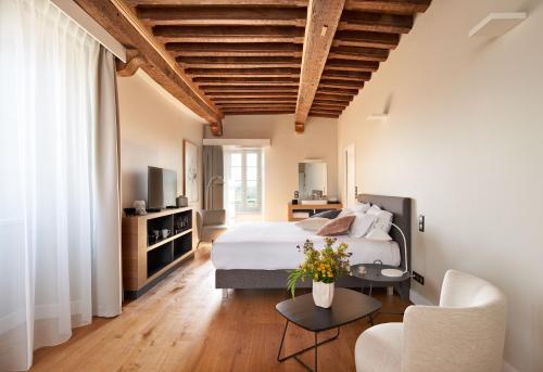 boutique hotels in Dodogne Valley