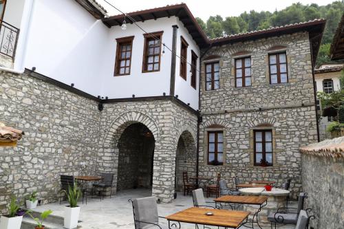 boutique hotels in Berat County