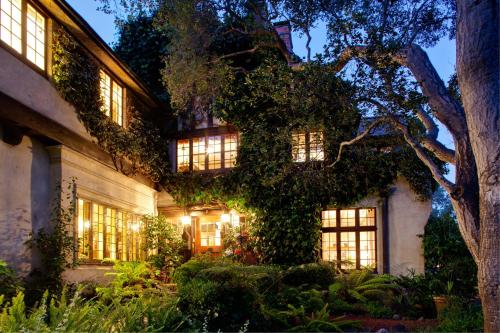 boutique hotels in Monterey Wine Country