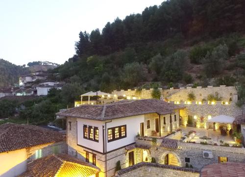 boutique hotels in Berat County