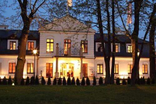 boutique hotels in Ogrodzieniec