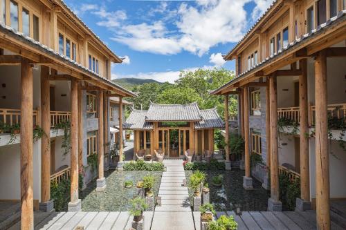 boutique hotels in Shangri-La