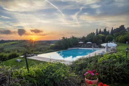 boutique hotels in Crete Senesi