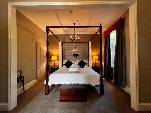 boutique hotels in Southern Highlands