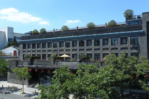 boutique hotels in Deqing