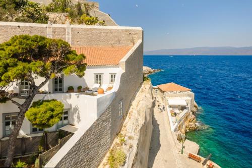 boutique hotels in Hydra