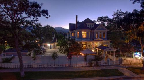 boutique hotels in Colorado Wine Country