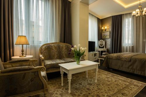 boutique hotels in Duvanlii