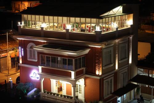 boutique hotels in Tirana County