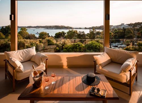 boutique hotels in Athenian Riviera