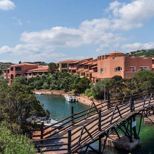 boutique hotels in Baja Sardinia