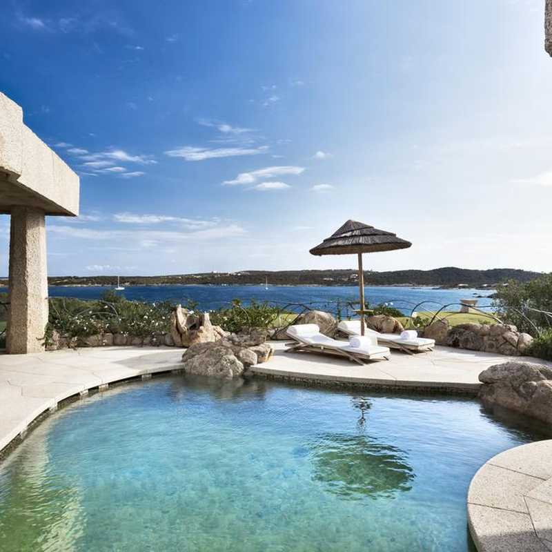 boutique hotels in Baja Sardinia