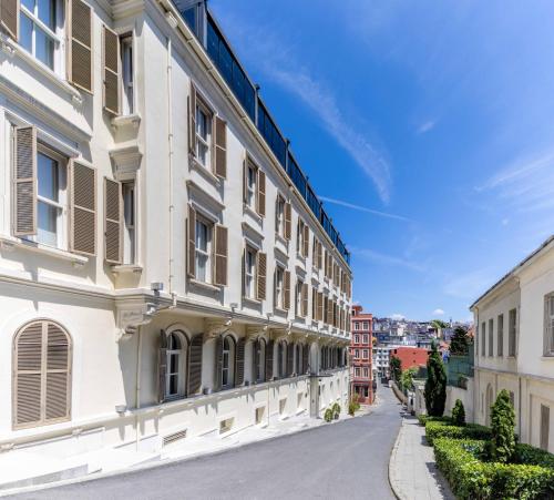 boutique hotels in Istanbul Surroundings