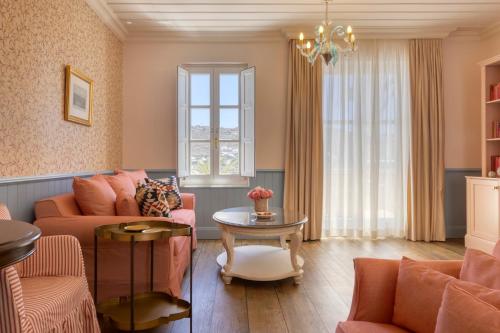 boutique hotels in Ornos