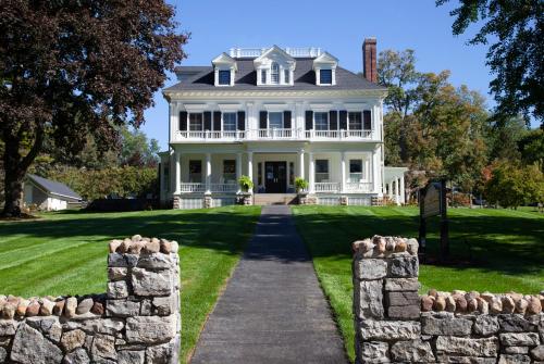 boutique hotels in Skaneateles