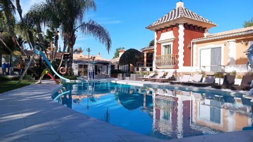 boutique hotels in Luz