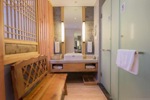 boutique hotels in Yi