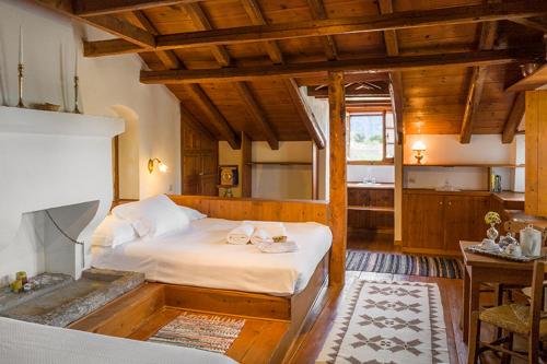 boutique hotels in Aristi