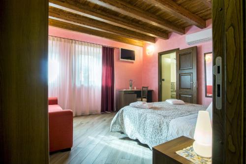 boutique hotels in Etna