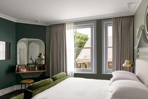 boutique hotels in Charing Cross