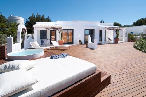 boutique hotels in Es Pujols