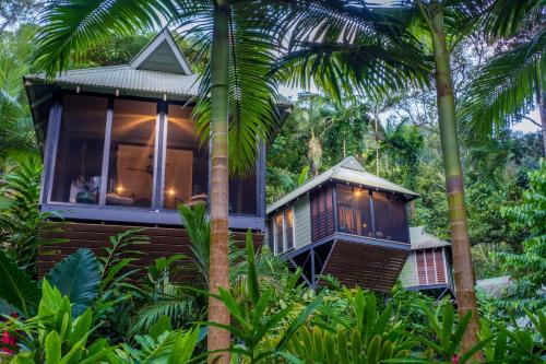 boutique hotels in Port Douglas