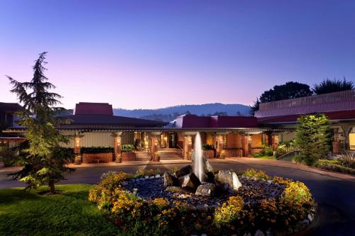 boutique hotels in Monterey Bay