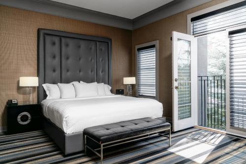 boutique hotels in Calgary Region