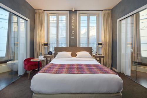 boutique hotels in 8Th Arrondissement