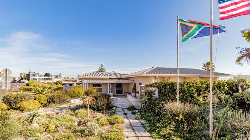 boutique hotels in Bloubergstrand