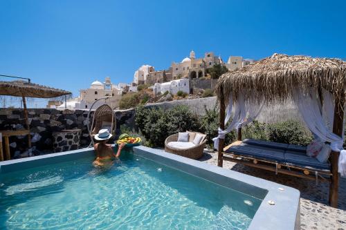 boutique hotels in Black Beach Santorini