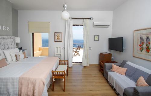 boutique hotels in Syros