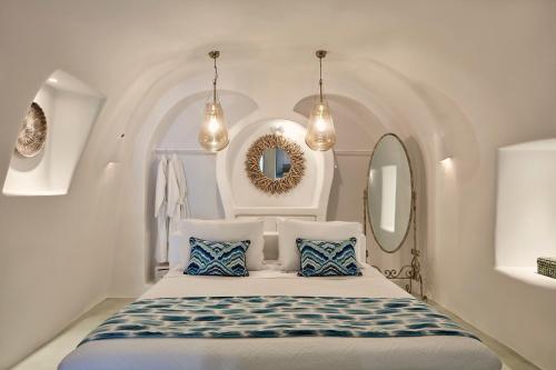 boutique hotels in Santorini Caldera