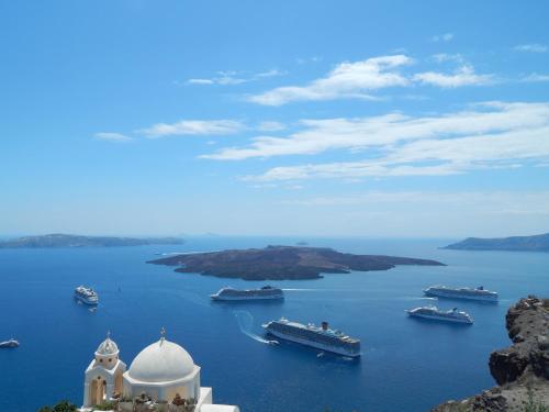 boutique hotels in Fira