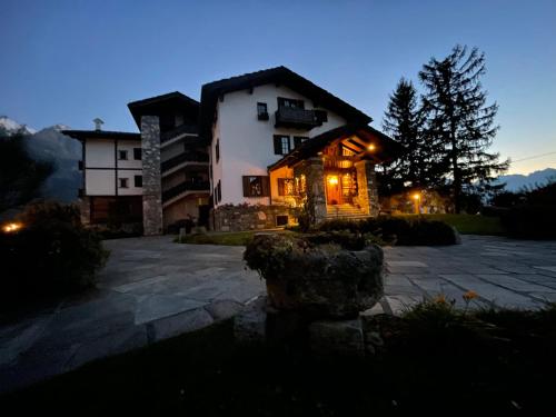 boutique hotels in Pila