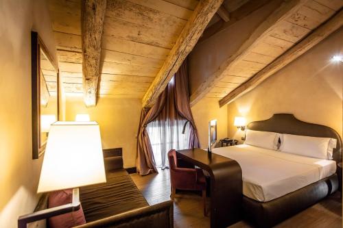 boutique hotels in Mondole Ski