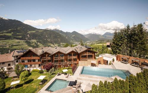 boutique hotels in Funes