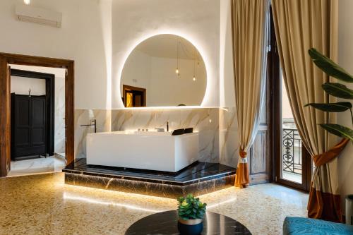 boutique hotels in Naples