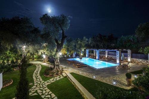 boutique hotels in Sarakiniko