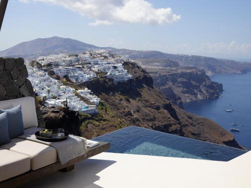 boutique hotels in Santorini Caldera