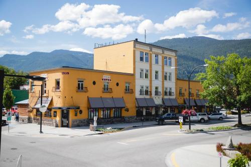 boutique hotels in Kootenay Rockies