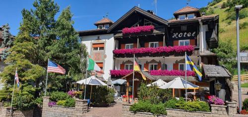 boutique hotels in Sellaronda