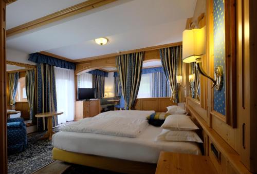 boutique hotels in Sellaronda