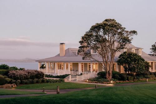 boutique hotels in North Island