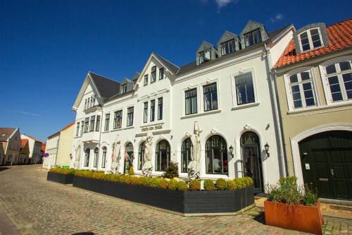 boutique hotels in Sh-West