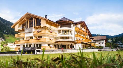 boutique hotels in Sellaronda