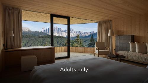 boutique hotels in Funes