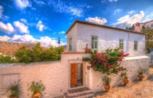 boutique hotels in Hydra