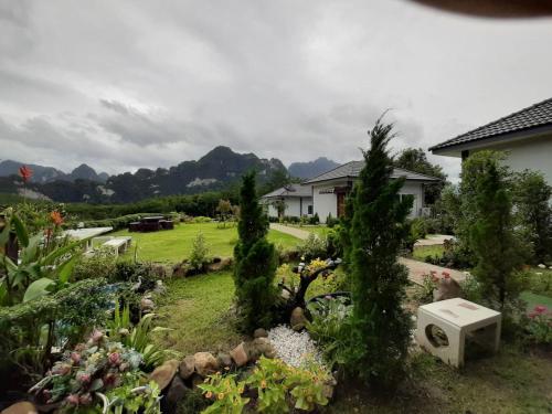 boutique hotels in Khao Sok